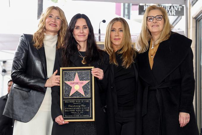 Courteney Cox z Lauro Dern, Jennifer Aniston in Liso Kudrow | Foto: Reuters