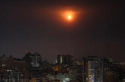 Ukrajina in Rusija s smrtonosnimi medsebojnimi napadi