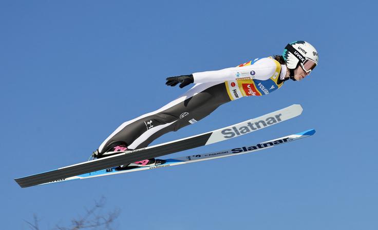 Prevc je v tretji seriji izenačila rekordno daljavo. | Foto: Reuters