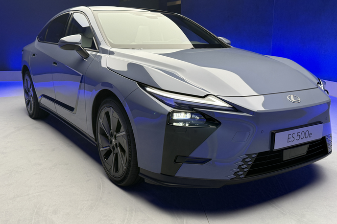 Lexus ES | Foto Gregor Pavšič