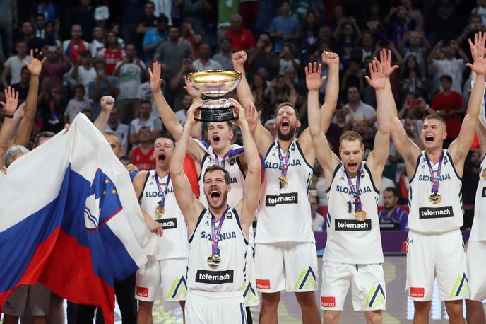 Slovenija Prvak 2017 Istanbul | Na današnji dan leta 2017 je Slovenija postala evropski prvak v košarki. | Foto Reuters
