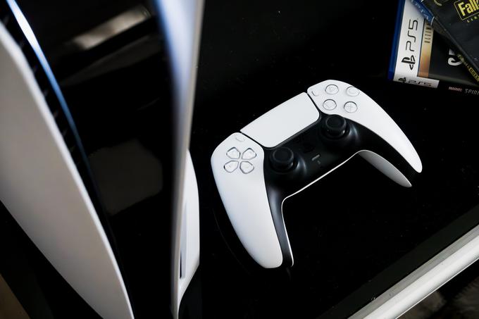 Sony je do zdaj prodal že več kot 65 milijonov enot igralne konzole PlayStation 5, ki je izšla konec leta 2020.  | Foto: Shutterstock