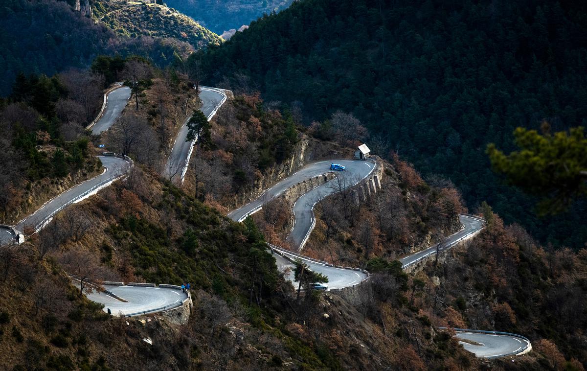 Reli Monte Carlo ogled | Pogled na enega izmed odsekov relija Monte Carlo. Povprečna hitrost zmagovalca Sebastiena Ogierja (Toyota) je bila 101 kilometer na uro. | Foto Red Bull