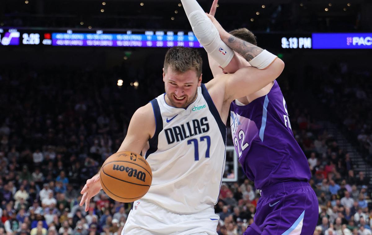 Luka Dončić | Luka Dončić ima težave z desnim kolenom. | Foto Reuters