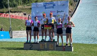 Teja Pavec in Ema Volavšek drugi v Franciji