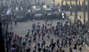 Tisoči nasprotnikov Mursija preplavili ulice egiptovskih mest