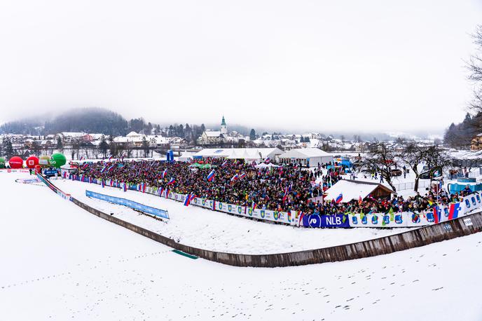 Ljubno skoki navijači | Na Ljubnem načrtujejo 160-metrsko skakalnico, ki naj bi prve tekme najvišje ravni gostila leta 2030. | Foto Filip Barbalić