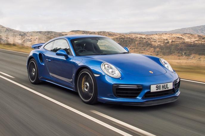 porsche 911 turbo S | Porsche 911 turbo S danes v Sloveniji stane 299 tisoč evrov, čez dva tedna oziroma s 1. januarjem 2021 bo njegova cena znašala 231 tisoč evrov.  | Foto Porsche