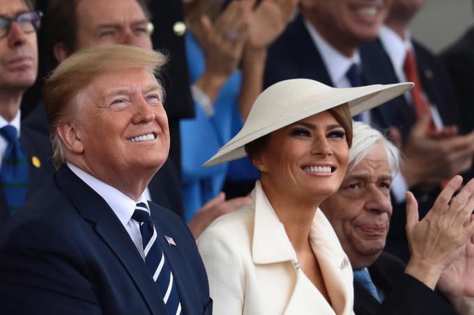 Na slovesnosti sta bila zakonca Trump večkrat prešerno nasmejana. | Foto: Getty Images
