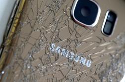 Samsungove delnice strmoglavile zaradi telefonov, ki se vžigajo