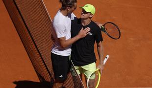 Zverev prek tretjega kroga šele po dveh podaljšanih igrah
