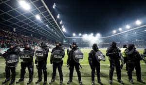 Olimpija napovedala odškodninske tožbe proti huliganom
