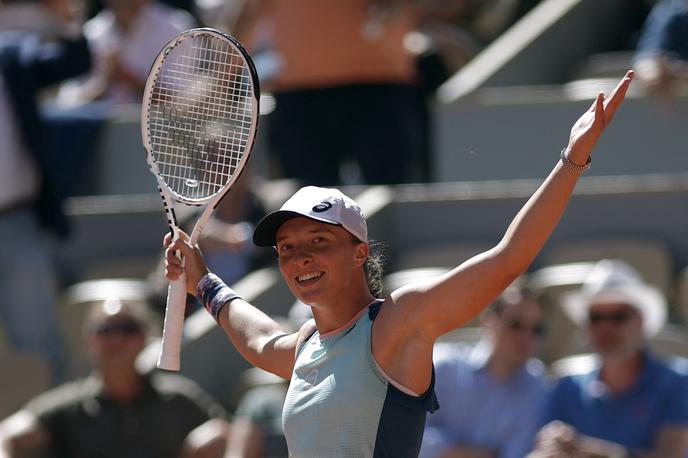Iga Swiatek | Poljakinja Iga Swiatek se je uvrstila v veliki finale. Na Roland Garrosu je slavila že leta 2020. | Foto Reuters