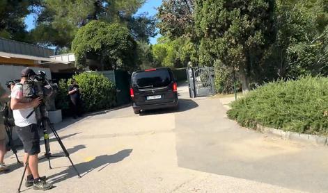 Poroka Roberta Goloba in Tine Gaber: Vila Tartini se polni, prispel je tudi Janković #video