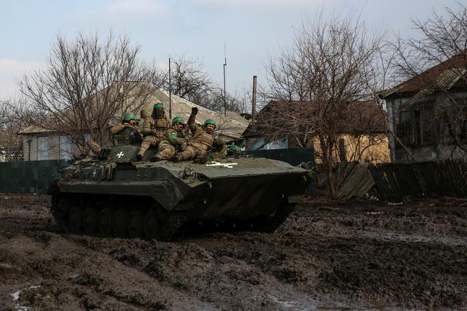 Pripadniki ukrajinskih sil v Bahmutu | Foto: Reuters