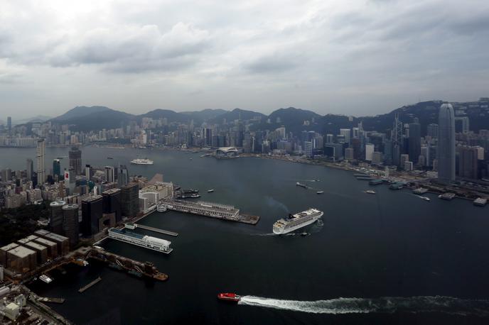 Hongkong | Cene nepremičnin so trenutno precenjene v skoraj vseh velikih urbanih središčih razvitih držav, največje tveganje, da se bo nepremičninski balon razpočil, pa po zadnjih analizah sodeč obstaja v Hongkongu. | Foto Reuters