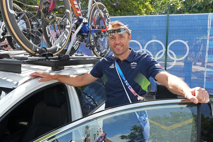 Uroš Murn OI Pariz 2024 | Selektor slovenske reprezentance v cestnem kolesarstvu Uroš Murn je v Sportalovem intervjuju spregovoril o številnih temah, med drugim o izzivih, ki jih prinaša sodobno kolesarstvo, varnostnem vidiku, novi okrepitvi slovenske vrste, slovesu Luke Mezgeca in domačem EP. | Foto Aleš Fevžer