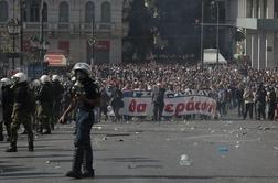 Več deset tisoč Grkov, sitih varčevalnih ukrepov, znova na ulicah