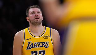 Luka Dončić blestel in postavil rekord, a z Lakersi prejel močan udarec