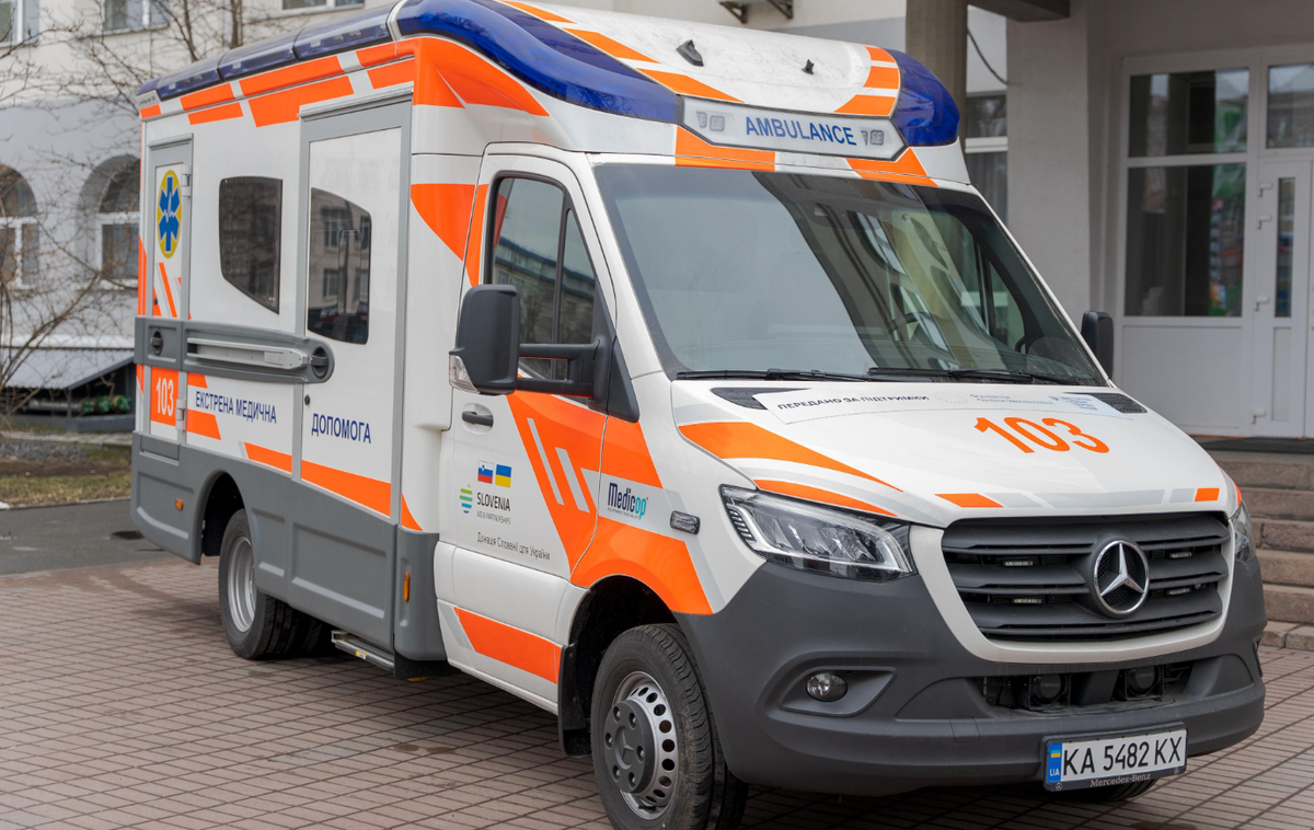 Reševalno vozilo | Slovenija je Ukrajini predala tretje reševalno vozilo.  | Foto X/@SLOinUKR