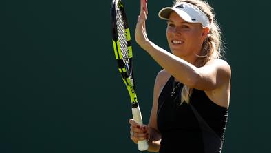 Wozniackijeva se veseli v Eastbournu, Džumhur v Antalyi