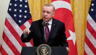 Erdogan znova zagrozil z zaprtjem oporišč ameriške vojske