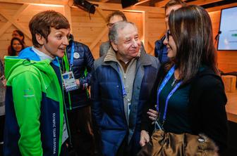 Jean Todt, prvi mož Fie, je že na letališču opazil našo ministrico