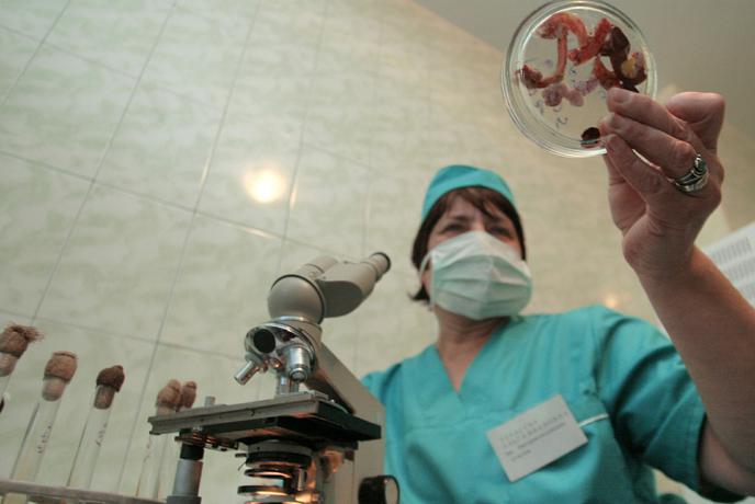 WHO svetuje Ukrajini, naj uniči nevarne patogene v svojih laboratorijih