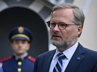 Na Češkem po porazu na volitvah uradno odstopila vlada