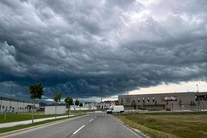 Neurje | Arso je za drugo polovico noči zaradi vetra za severni del države izdal oranžno opozorilo, ki za severovzhod države ostaja v veljavi še v ponedeljek dopoldne. | Foto Bralec
