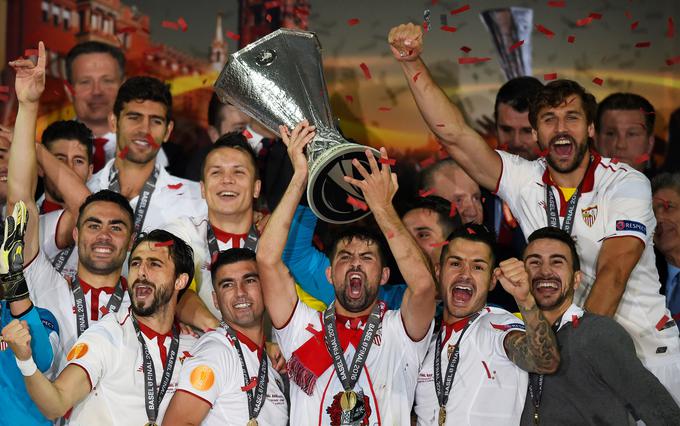 Leta 2016 je Sevilla tretjič zapored, skupno kar petič, osvojila lovoriko v ligi Europa. | Foto: Reuters