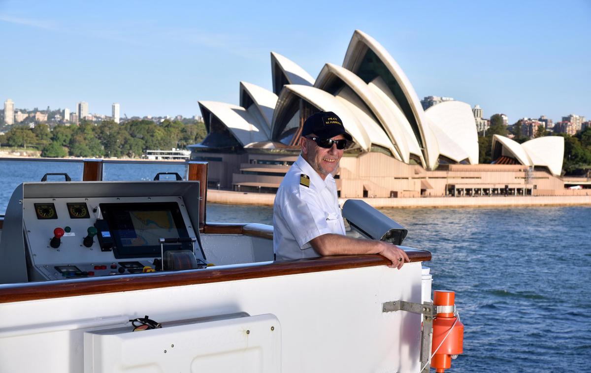 MV Artania | Ko so marca pripluli na zahodno obalo Avstralije, so na ladji odkrili 36 okuženih z novim koronavirusom, zato so morali vsi preostali potniki v karanteno. | Foto Morten Hansen