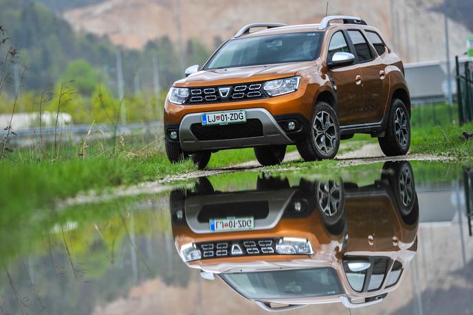 Dacia Duster DCi 110 | Duster je najnovejši model Dacie, ki pa so ga predstavili že leta 2017. V Sloveniji je na voljo za dobrih 13 tisočakov, cene štirikolesno gnanih različic pa se začnejo pri slabih 18 tisočakih. | Foto Gašper Pirman