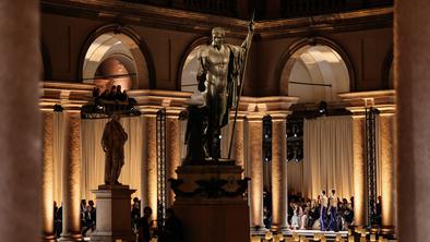 Razkrili zadnjo kolekcijo, ki jo je pred smrtjo oblikoval Giorgio Armani