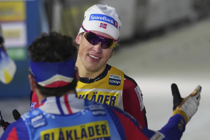 Johannes Hoesflot Klaebo | Johannes Hoesflot Klaebo je uspešno začel obrambo naslova in lov na rekordno peto slavje na novoletnih turnejah. | Foto Guliverimage