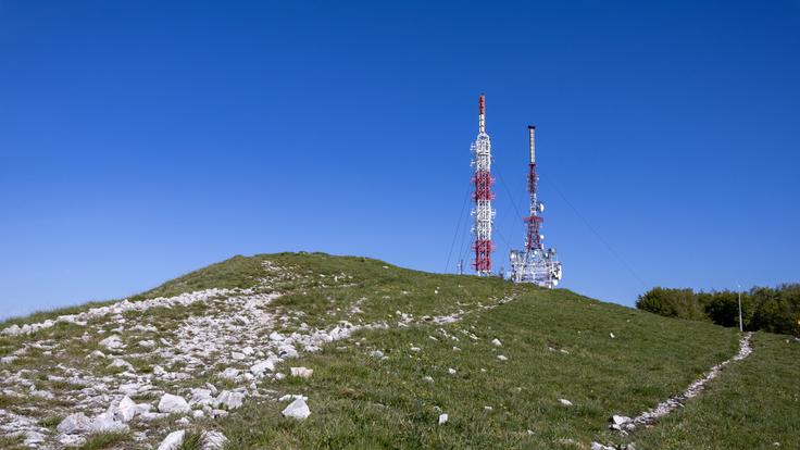 Na Pleši stoji radijski in televizijski oddajnik. | Foto: Matej Podgoršek