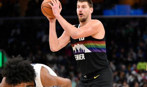 Dallasu se znova ni izšlo, Jokić poskrbel za potezo večera #video