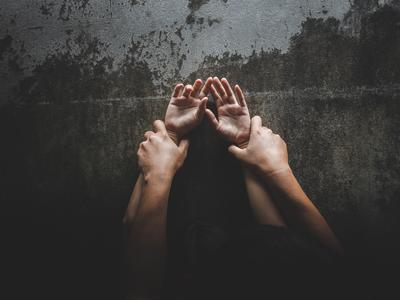 Alžirski študent posilil slovensko študentko?