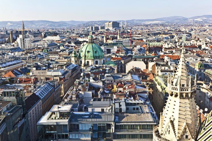 Vindobona, kar po keltsko pomeni belo dno ali bela podlaga, je bilo keltsko naselje ob Donavi, ki so ga Rimljani spremenili v vojaško oporišče. V nemščini se mestu zdaj reče Wien, kar je okrajšava keltskega imena Vindobona. Slovenci antični Vindoboni, ki je pozneje postala avstrijska prestolnica, rečemo Dunaj.  | Foto: Getty Images