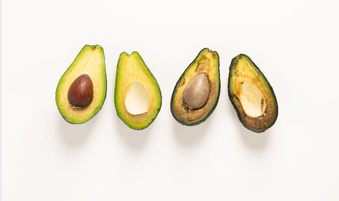 Ob otipu in stisku avokada boste hitro zaznali nezrel avokado. | Foto: Shutterstock