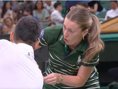 Nepričakovan prizor v Wimbledonu: pobiralka žogic se je ustrašila Đokovićeve šale #video