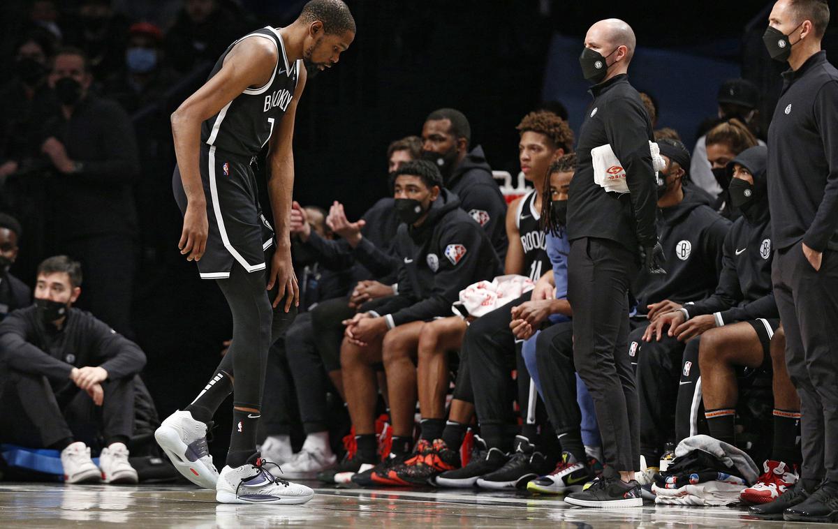 Kevin Durant | Kevin Durant si je poškodoval levo koleno. | Foto Guliverimage