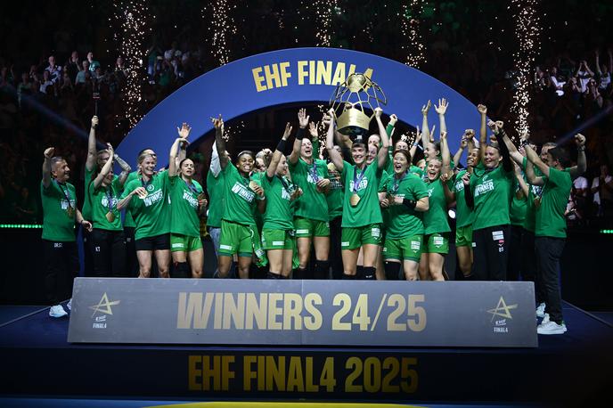 Györ | Rokometašice madžarskega Györa so v finalu lige prvakinj v Budimpešti z 29:27 premagale danski Odense in še sedmič osvojile ligo prvakinj. | Foto Reuters