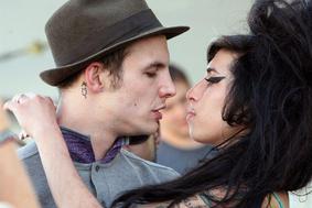 Nekdanjemu možu Amy Winehouse odpovedujejo organi