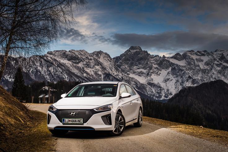 Hyundai ioniq electric je tretji najbolje prodajani model na Nizozemskem, pred njim sta le tesla model S in model X. | Foto: Klemen Korenjak