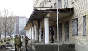 Več mrtvih v obstreljevanju blizu bolnišnice v Donecku
