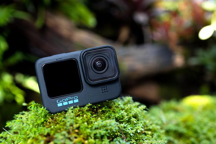 Akcijske kamere GoPro so med uporabniki zelo dobro sprejete, a le dobre kritike najverjetneje ne bodo rešile težav podjetja. Morali bodo najti drug način, da preživijo na trgu, v nasprotnem primeru jim grozi bankrot.  | Foto: Shutterstock