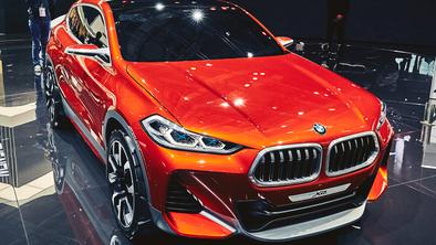 Prevzemite 50 evrov in trgujte s cenami delnic BMW-ja
