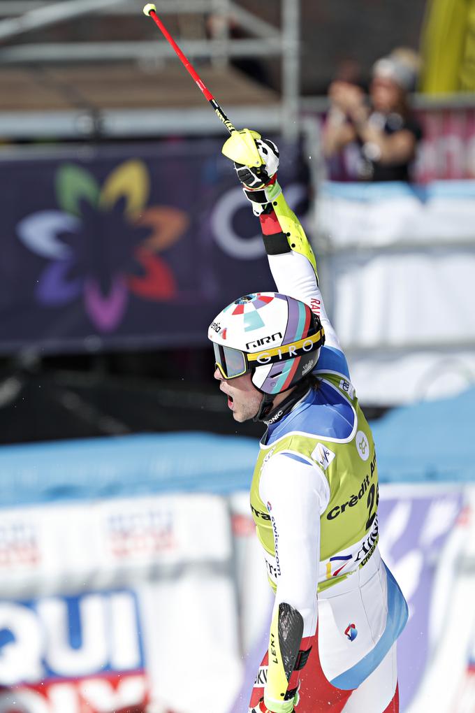 Daniel Yule je v korist Švicarjev odločil finalni obračun.  | Foto: Getty Images