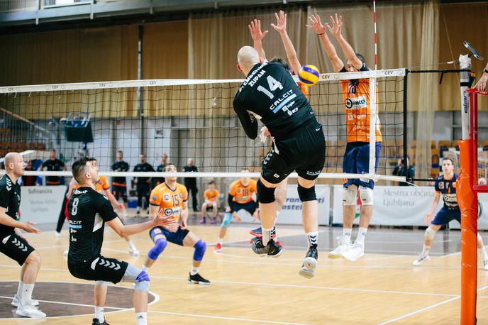 ACH Volley Calcit Volley | Uvodno tekmo finala je po petih nizih dobil ACH Volley. | Foto Klemen Brumec
